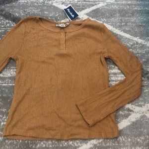 Ribbed long sleeve shirt